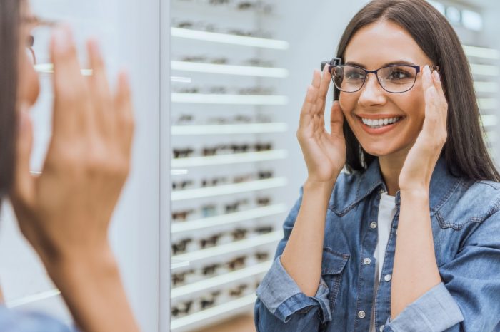 Dioptrijske naočale - koje vrste leća postoje i kako odabrati najbolje za sebe?