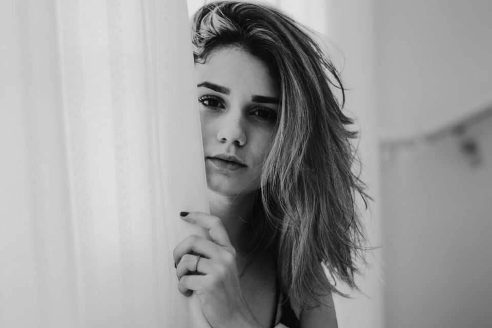 tamni kapci