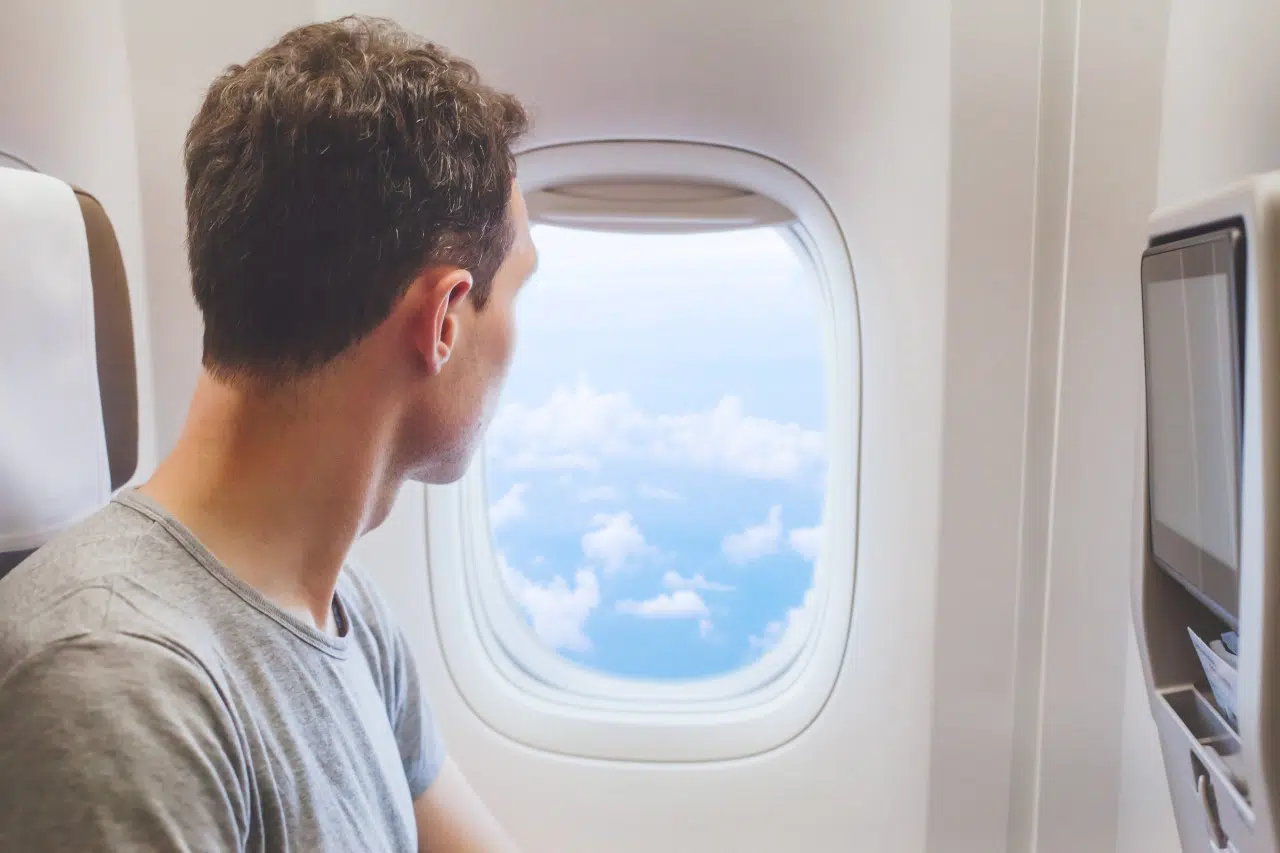 kako klima u zrakoplovima utjece na oko, kontaktne leće u avionu, leće u zrakoplovu