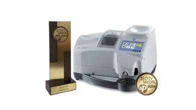 Nidek LE 700 stroj za brušenje naočalnih leća