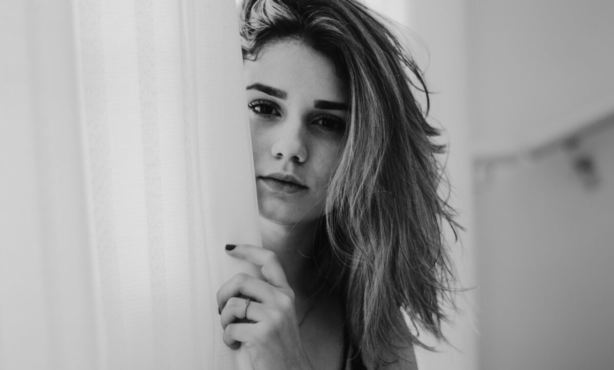 tamni kapci
