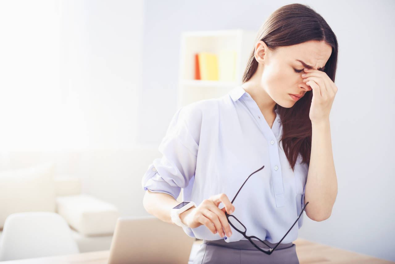 uveitis, uveitis oka, uveitis simptomi, uveitis uzroci, uveitis liječenje, uveitis očiju