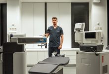 dr Boze Mihaljevic Optical Express